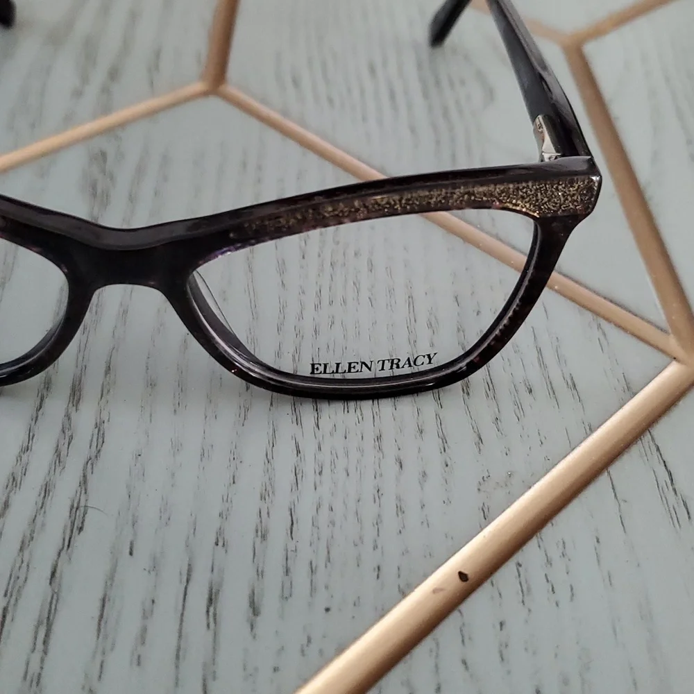 New Ellen Tracy Lucerne Women's Glasses in Gold and Purple Laminate. 51/15/135.